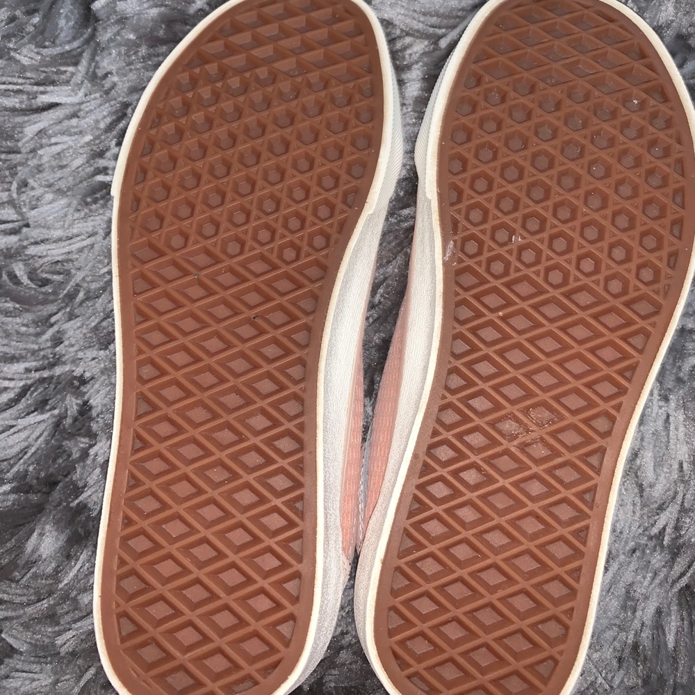 Vans - Picture 6 of 11